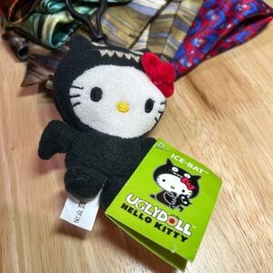 2013 HELLO KITTY X UGLY DOLL KEYCHAIN CLIP ICE-BAT COMIC CON  Limited Edition